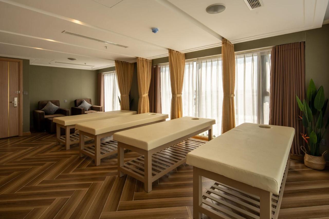 Adela Boutique Hotel - Infinity Pool Дананг Екстериор снимка