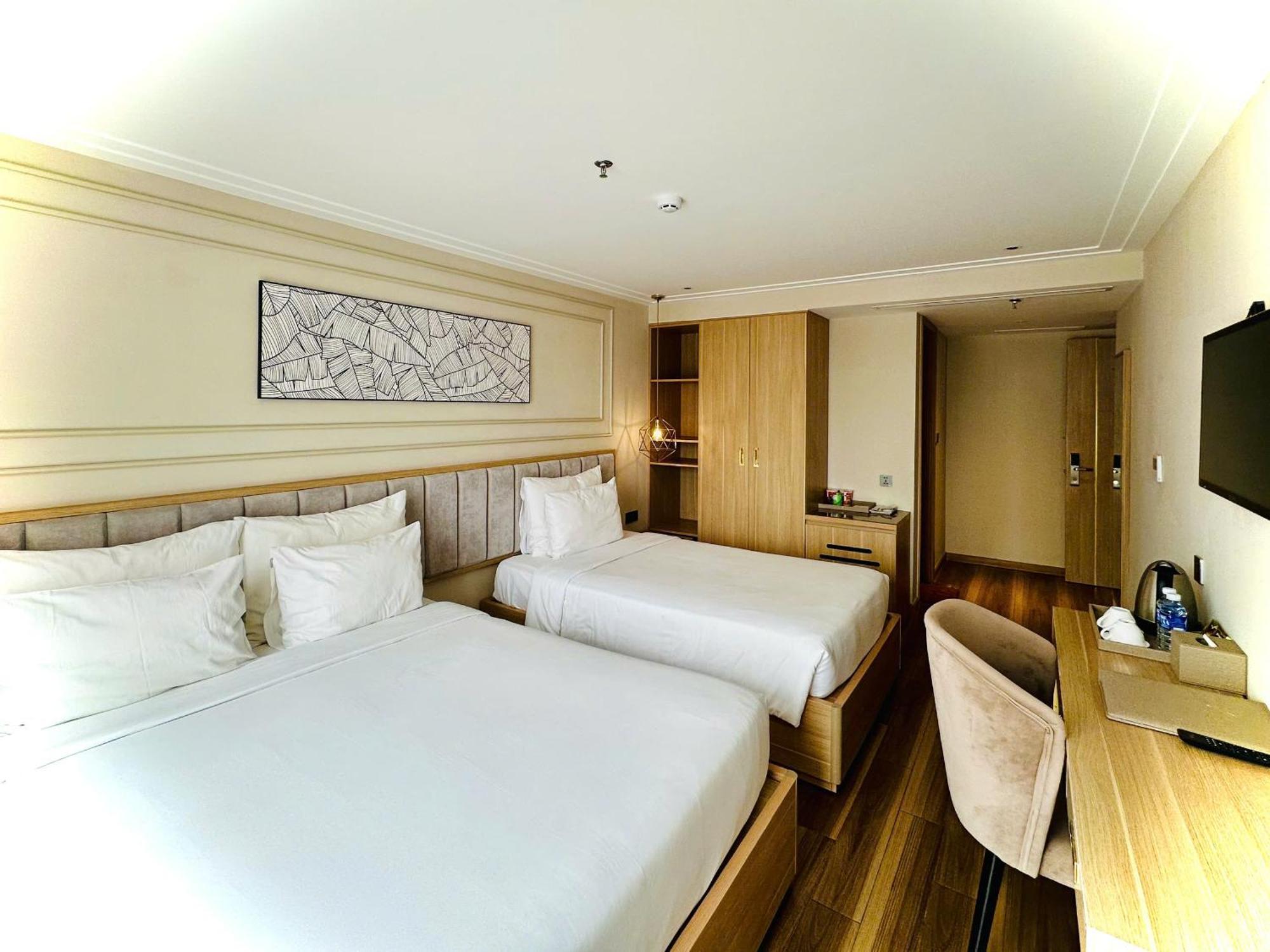 Adela Boutique Hotel - Infinity Pool Дананг Екстериор снимка